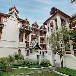 Akira Thaphae Hotel